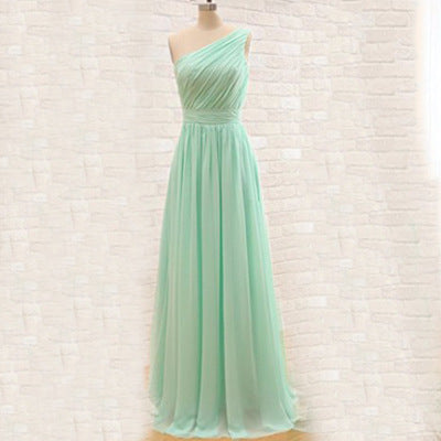 S4R-Three styles of bridesmaid dresses